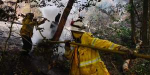 'Beyond human control':Huge fire enters the Grose Valley