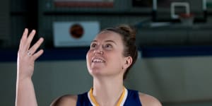 Kate Gaze hunts WNBL comeback