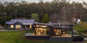 Elouera is set on on 2.33 hectares overlooking Bowral in the Southern Highlands.