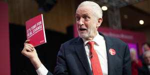 In manifesto,Jeremy Corbyn presents'radical answers’ for the UK