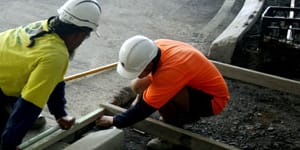 Qld Opposition calls for more infrastructure spending to create jobs