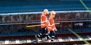 The shutdowns have to occur to allow contractors to work on the rail track,the report stated.