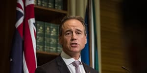 Federal Health Minister Greg Hunt says New Zealand can handle its latest COVID-19 case,detected in a vaccinated Auckland Airport cleaner. 