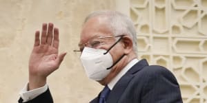 In week of heat on former PMs,Malaysia’s Najib fights to stay out of jail