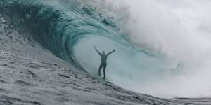 Professional big wave surfer Mark Mathews (pictured) talked to the Blues before Origin II.