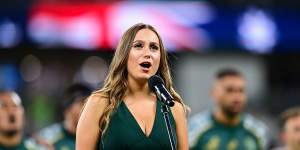 Olivia Fox sings the national anthem ahead of Wallabies and Argentina.