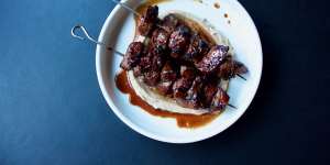 Lamb neck with fermented honey and roast cashew cream.