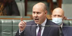Federal Treasurer Josh Frydenberg is leading a group of federal MPs who are backing Tim Smith in defiance of Opposition Leader Matthew Guy. 