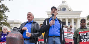 Former death row inmates who were exonerated,from left,Randall Padgent,Gary Drinkard and Ron Wright,were among the nearly 100 protesters at the Alabama capitol building in Montgomery this week.