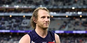 Mundy returns fire at chatty Cornes,backs Lyon as coach