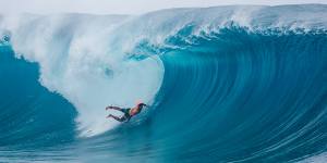 Tahitian Kauli Vaast,pictured coming unstuck at Teahupo’o in 2019,is an Olympic dark horse thanks to his local knowledge.
