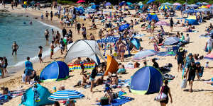 Little Bay beach on the long weekend,locals commented that they only see it this busy on Christmas and New years day. 5th Oct 2020. Photo:Edwina Pickles/ SMH
