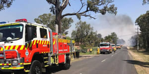 Firefighters deploy large firebombing aircraft to tackle Penrith blaze