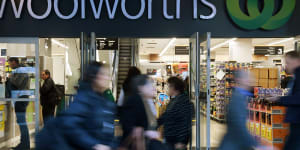 Worker underpayment at Woolworths sparks calls for company payroll audits