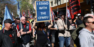 ‘Touch one,touch all’:Thousands of union members join CFMEU rally in Sydney