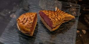 Taiyaki with sour jam and"donut"ice-cream.