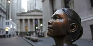 The Fearless Girl now stands in front of the New York Stock Exchange. 