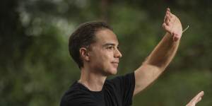 To treat an incurable illness,he quit science – and took up Qigong