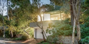 Mid-century dreams on a budget:Architect Robin Boyd’s last house for sale