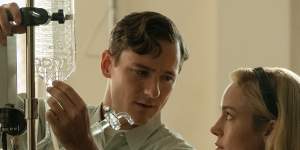 Calvin Evans (Lewis Pullman) is as much of a loner and an outcast at Hastings as Elizabeth (Brie Larson).