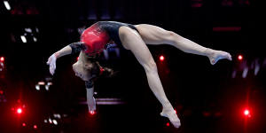 Kiwis show gymnasts the way over uneven bars