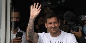 The $100m man:Messi gets hero’s welcome after signing with PSG