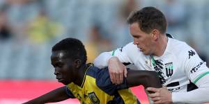 Socceroos Cummings,Kuol boost World Cup chances in stunning Mariners comeback