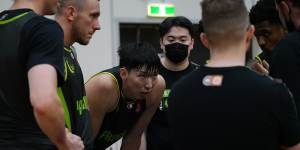 South East Melbourne Phoenix centre Zhou Qi has joined his club for preseason training. 