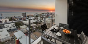 Oaks Elan apartments review,Darwin:Big city views in a CBD location