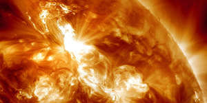 The sizzling sun threw a wobbly ... and set off early life on Earth