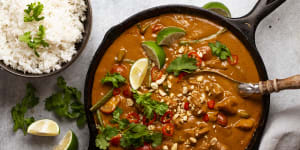20-minute Thai chicken satay curry by Nagi Maehashi 