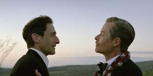 Adrien Brody and Guy Pearce play characters who make a mesmerising study in contrasts.