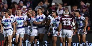 The Warriors celebrate James Fisher-Harris’ try after nine seconds.