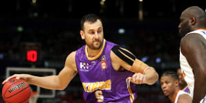 Andrew Bogut playing for the Sydney Kings in 2019.