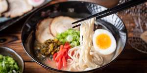 The Japanese will queue for something if it’s good,whether from ramen (above) to udon,katsudon to kakigori,gyudon to gyoza.