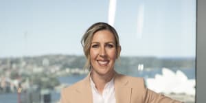 Oncore chef Clare Smyth has become the second chef in history to hold three Michelin stars and three Good Food Guide hats. 