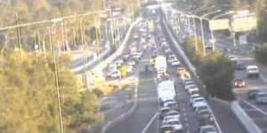 Long weekend exodus starts early with M1,Bruce Highway and Gateway Motorway clogged