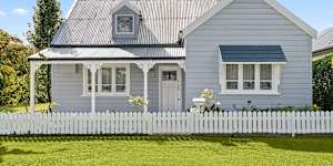 Moss Vale is a charming,yet more affordable alternative to its neighbour,Bowral.
