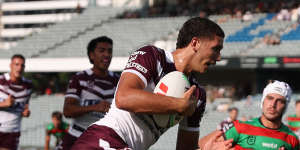 Navren Willett heads for the try line.