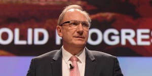 'We need to get real':Telstra chairman hits out as investors revolt on pay