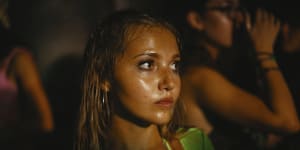 Mia McKenna-Bruce as a dazed and confused Tara in How To Have Sex.