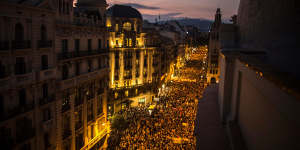 Catalans vote to break from Spaniards with referendum