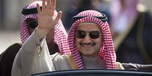 Saudi billionaire Prince Alwaleed bin Talal,who initially expressed reservations about Musk’s takeover,has agreed to roll his nearly $US2b stake into the deal. 