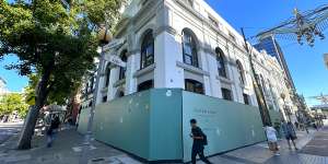 Van Cleef @ Arpels have taken over the old Jim Kidd store in Murray Street and spending millions on a world-class revamp.