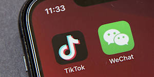 Icons for the smartphone apps TikTok and WeChat are seen on a smartphone screen in Beijing (Photo:August,2020)