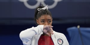 Simone Biles pulls out of individual final