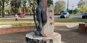 ‘Absolutely disgusted’:Sydney statue defaced in Anzac Day protest