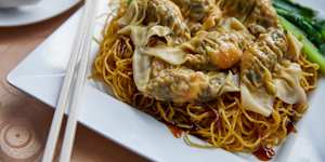 Prawn dumpling dry noodle.