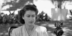 Then Princess Elizabeth delivers a speech for her 21st birthday in 1947,when she bowed Princess Elizabeth vowed to go forward with “an unwavering faith,a high courage and a quiet heart”.