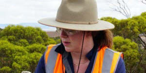 Lincoln Minerals’ geologist,Shannyn Pope collecting rock chips samples from the Miltalie Gneiss,previously identified as a potential source of uranium mineralisation at the Yallunda uranium project in South Australia.